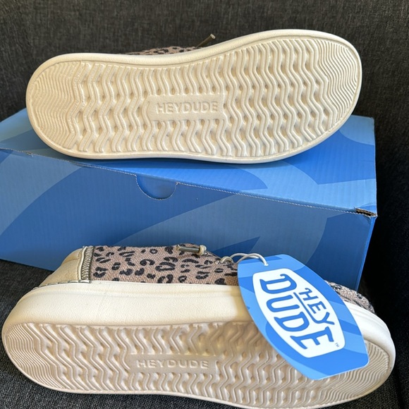 Hey Dude- Wendy Rise Leopard, Size 5, NWT - Picture 3 of 4